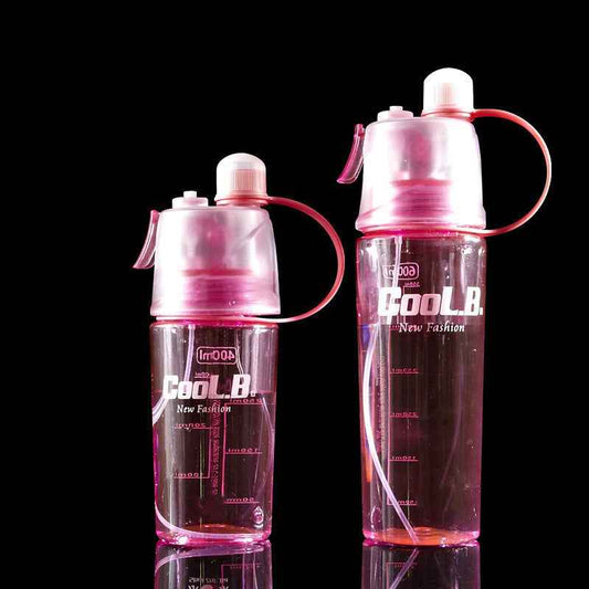 Adjustable fine mist spray nozzle for controlling from light mist to continuous spray