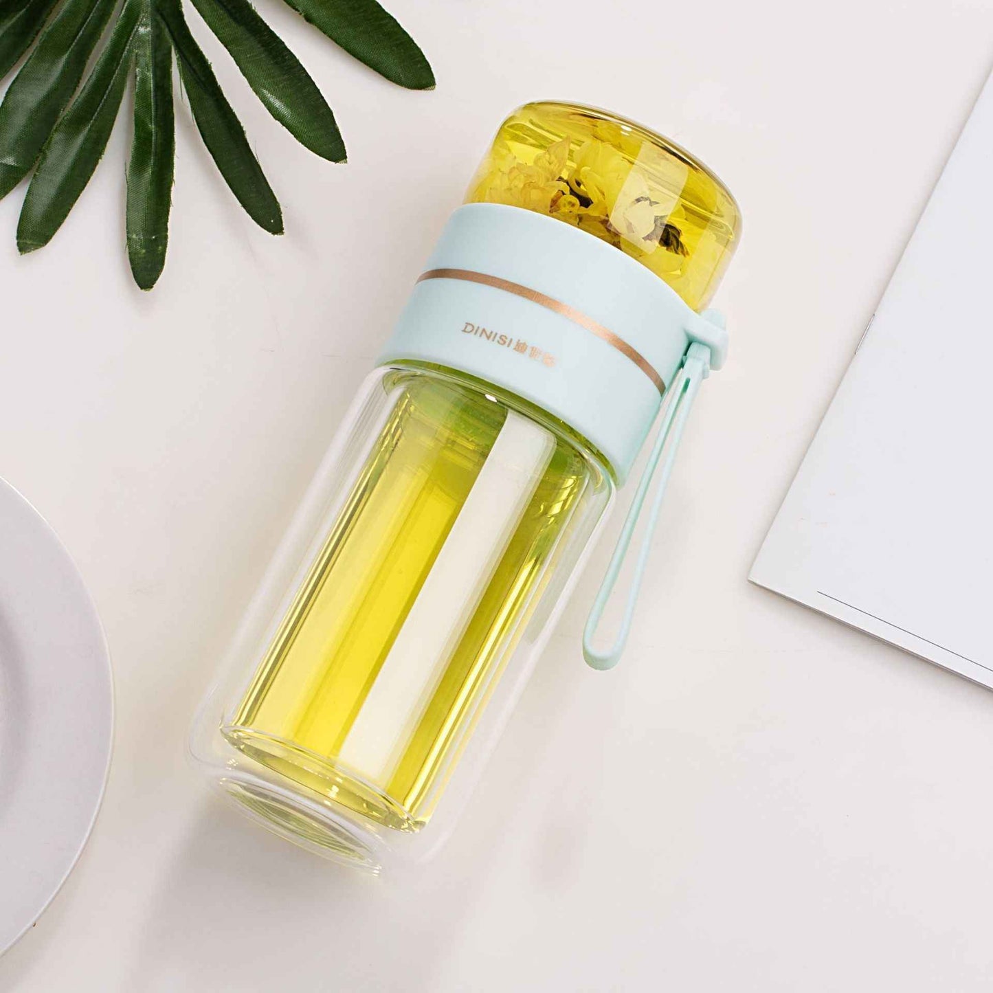 Shop Portable Glass Infuser Bottle for Travel - Twissie