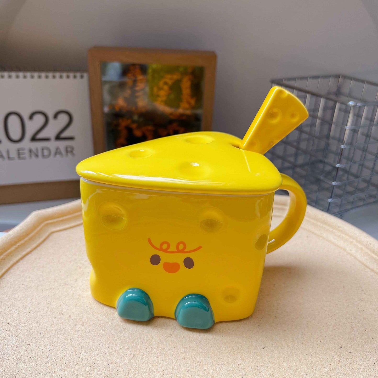 Hand-Painted Ceramic Couple Coffee Mug — 400ml Gift Cup with Lid & Spoon - Twissie