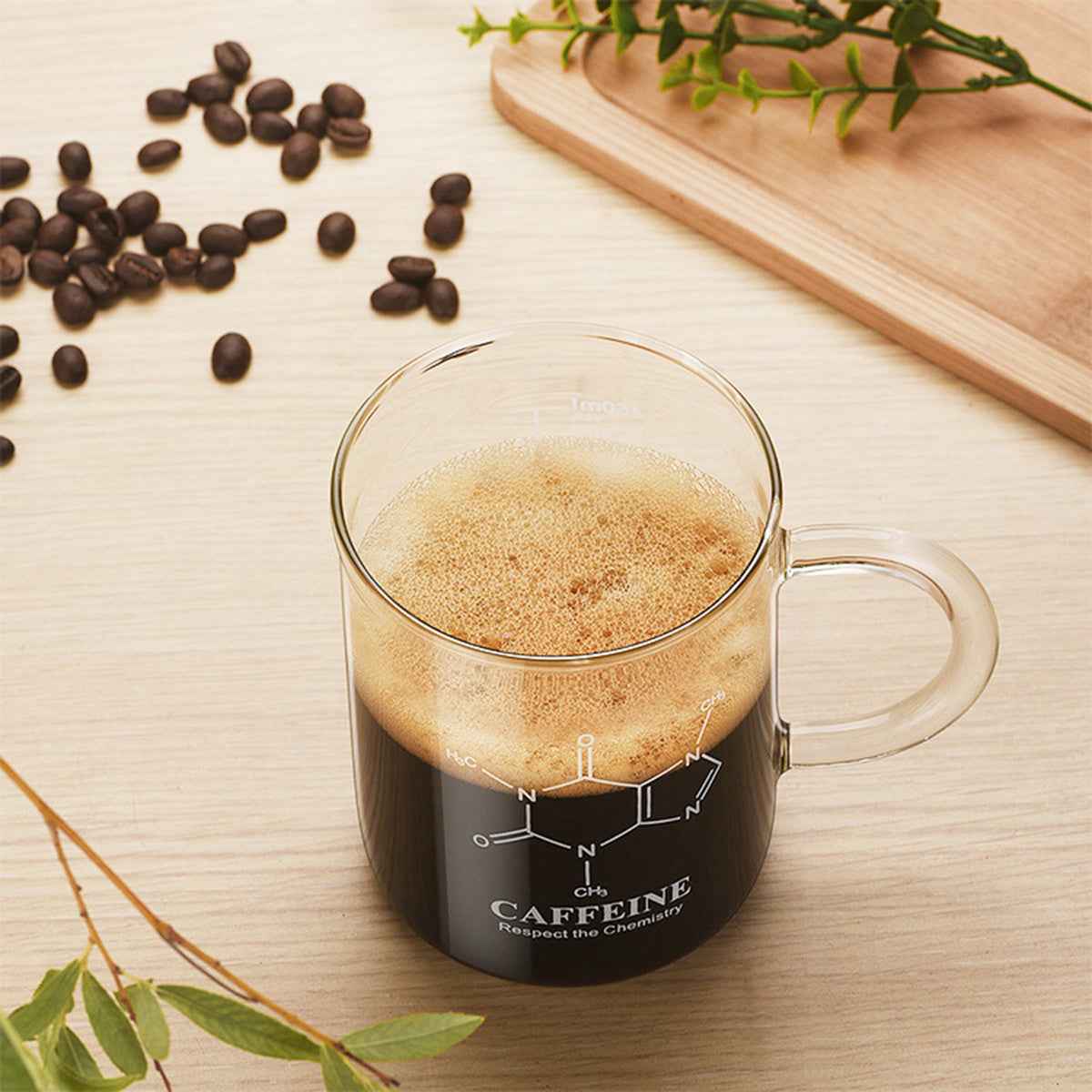 “Thick glass measuring cup detail – easy-read measurement scale and anti-drip spout for everyday cooking”