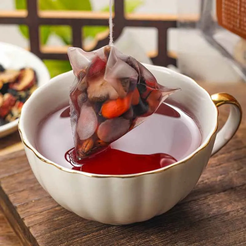 Organic ginseng wolfberry tea for immune system boost